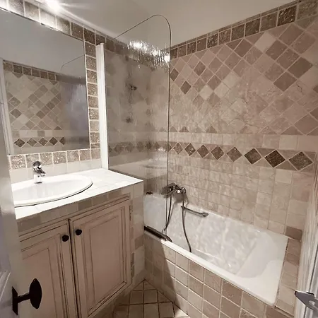 Maison Renovee Climatisee Avec Wi-fi Et Double Terrasse - Fr-1-868-10 Feriehus Grimaud